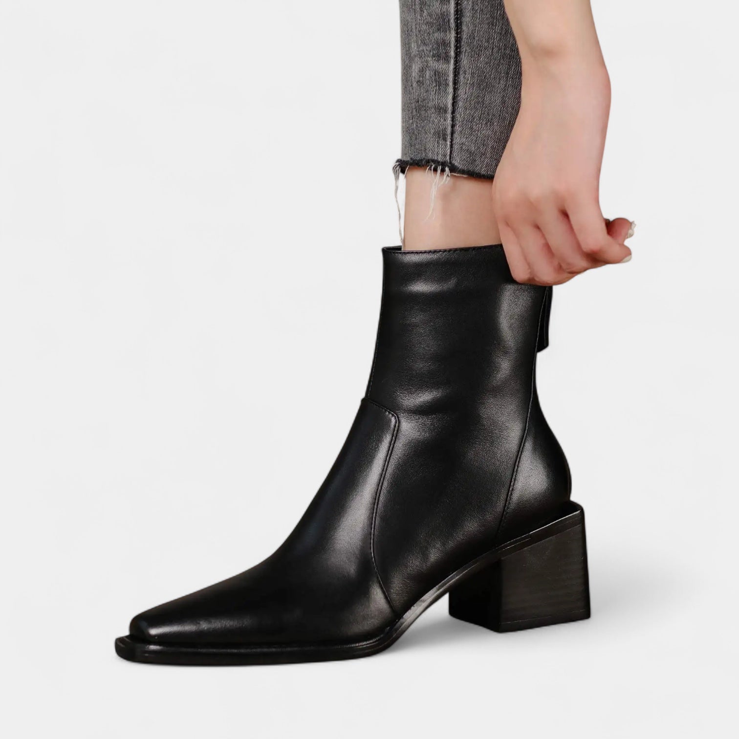 Noir | Women’s Leather Ankle Boots